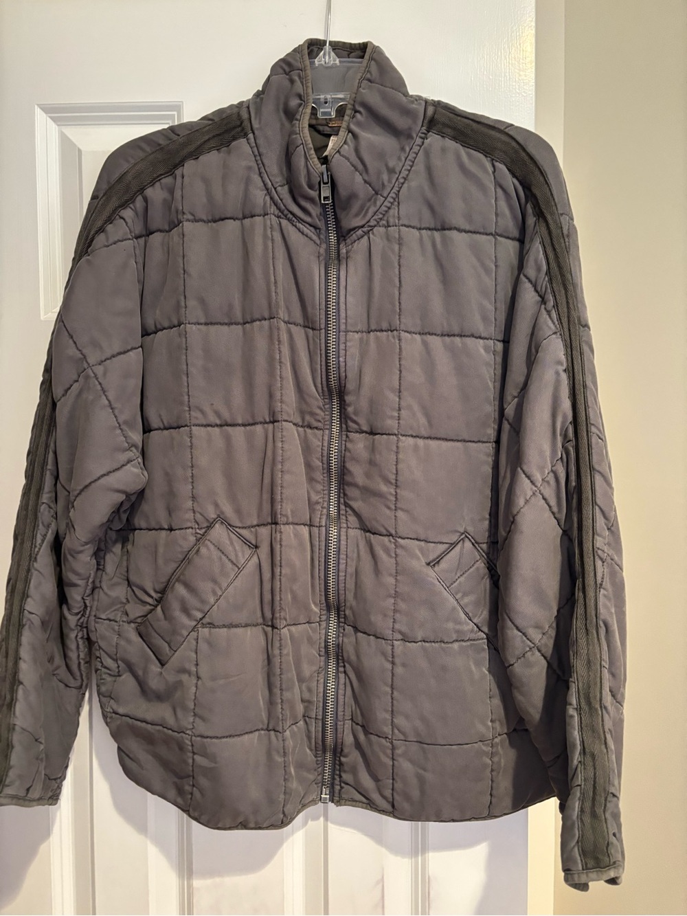 Womans doleman quilted knit Jacket - Gray